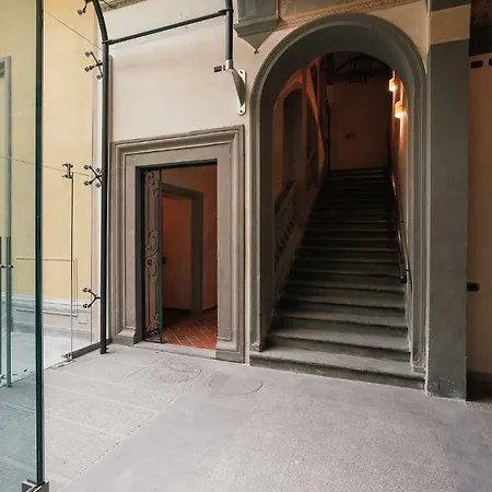 Uffizi Luxury Azure