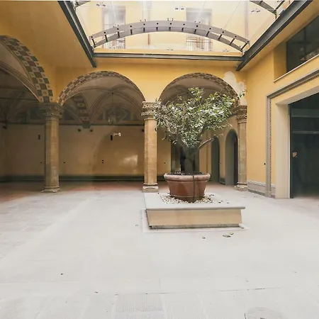 Uffizi Luxury Azure Florence