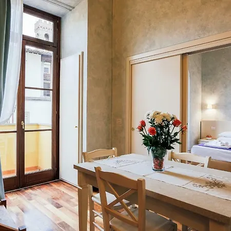 Uffizi Luxury Azure شقة